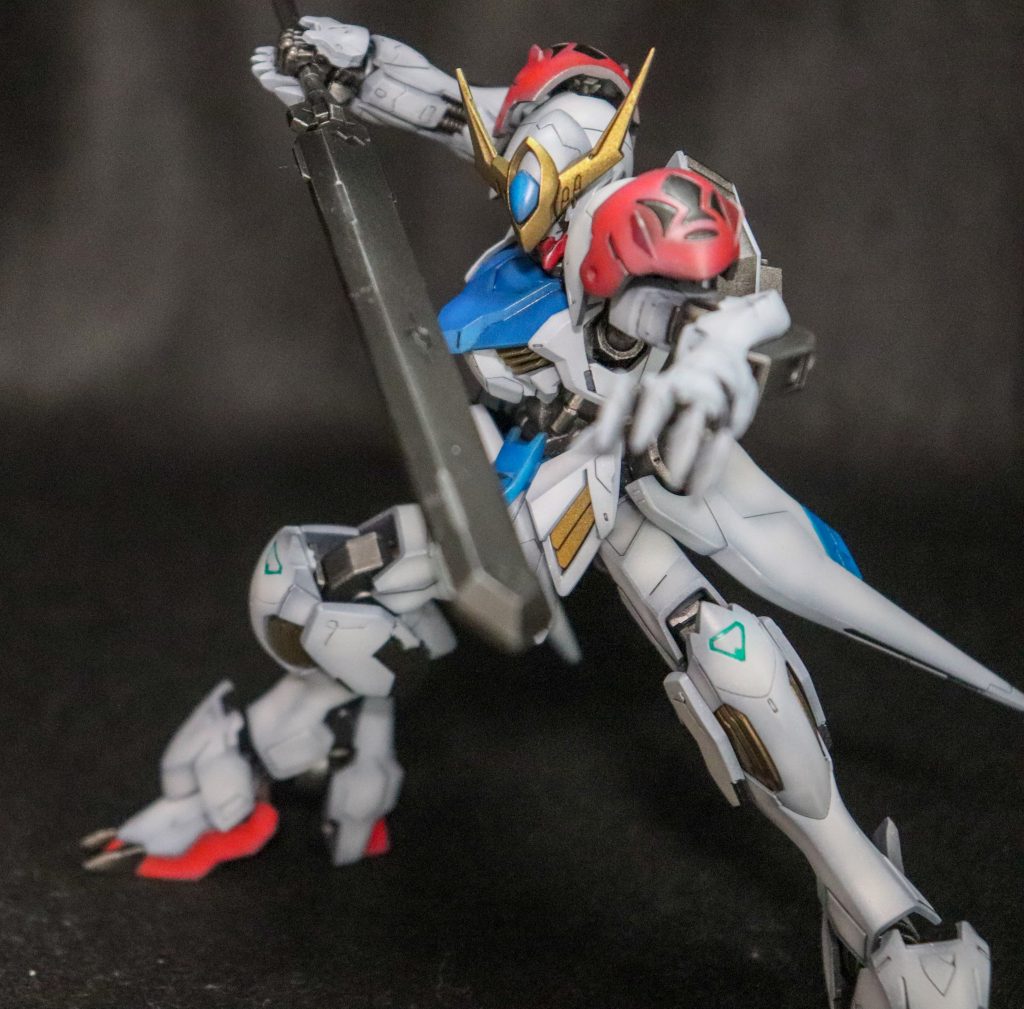 牙突っぽいポーズ