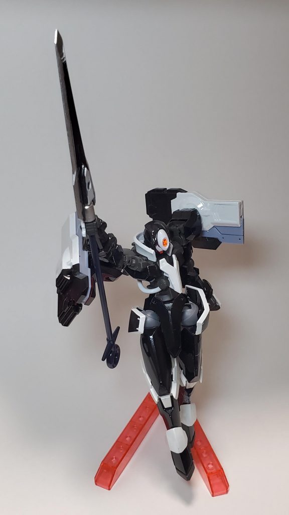 手首に角度付きがあったのでついこのポーズを…
こう言うポーズカッコよくて好きです。