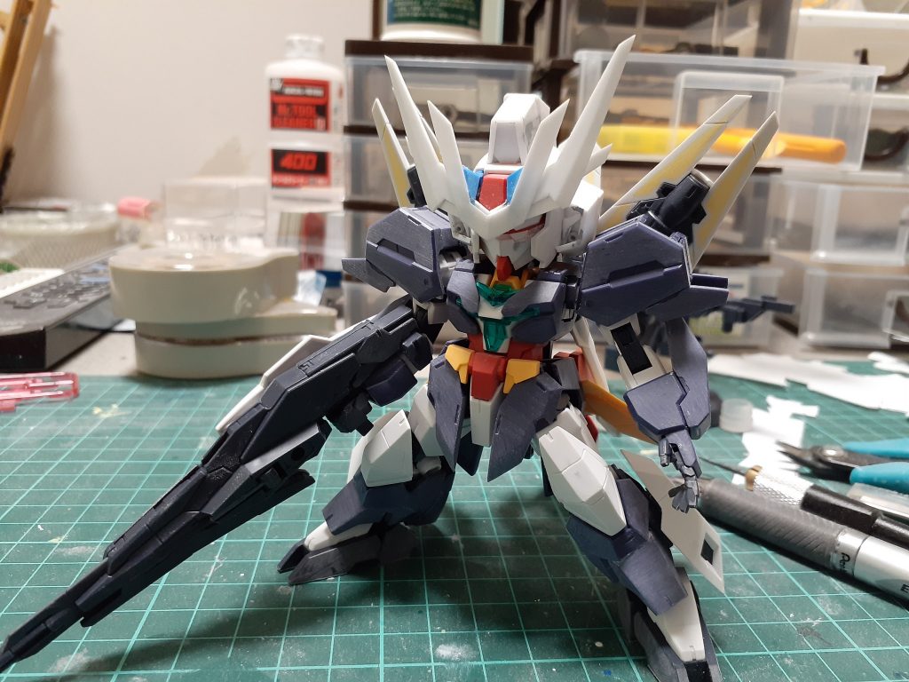 アーマーは脚部はかなり短縮してますが他はそのまま使用
アンテナはプラ板で制作しました