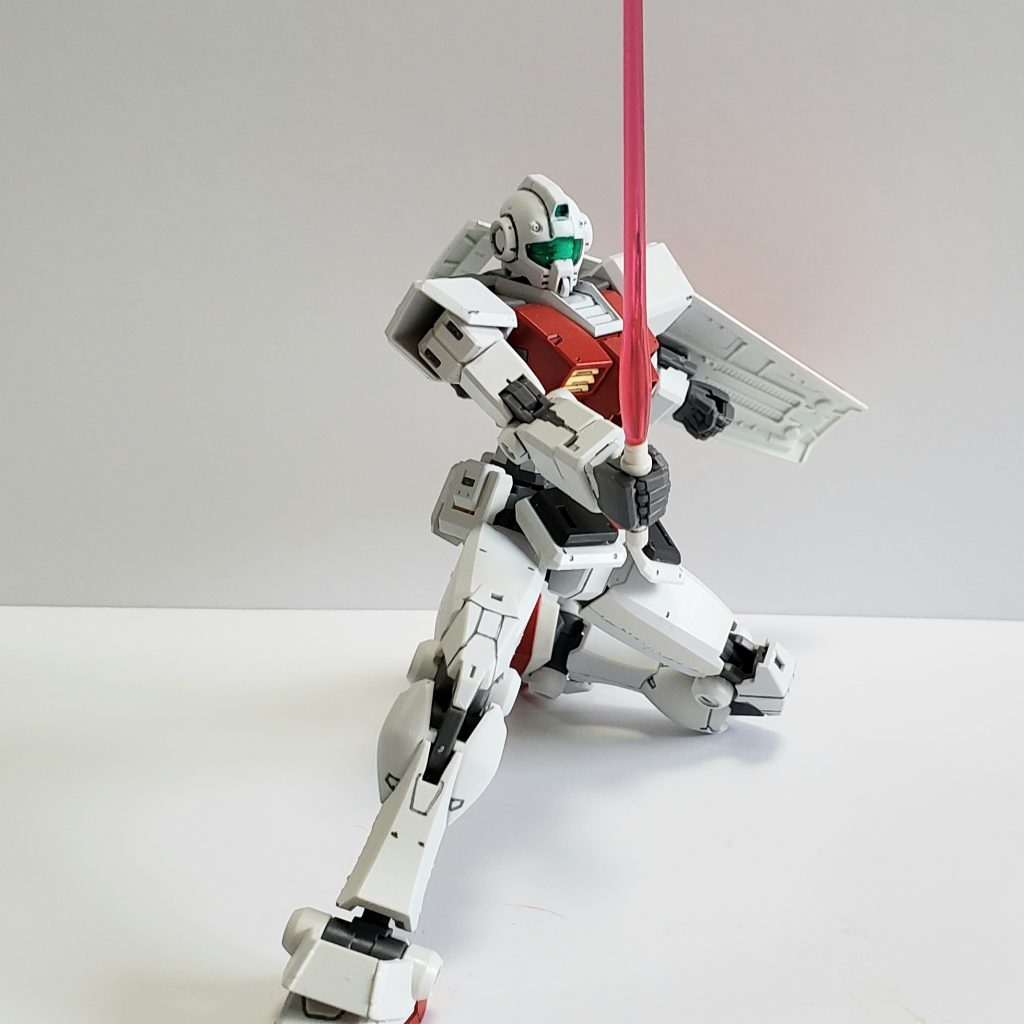 立て膝も余裕！