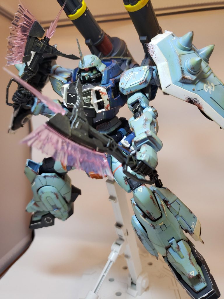 ビームトマホーク×2
イザーク機は劇中使ってない(たぶん)かつレイもルナマリアもぽいぽい投げてる印象が強いので影が薄い気がする
でもかっこいい