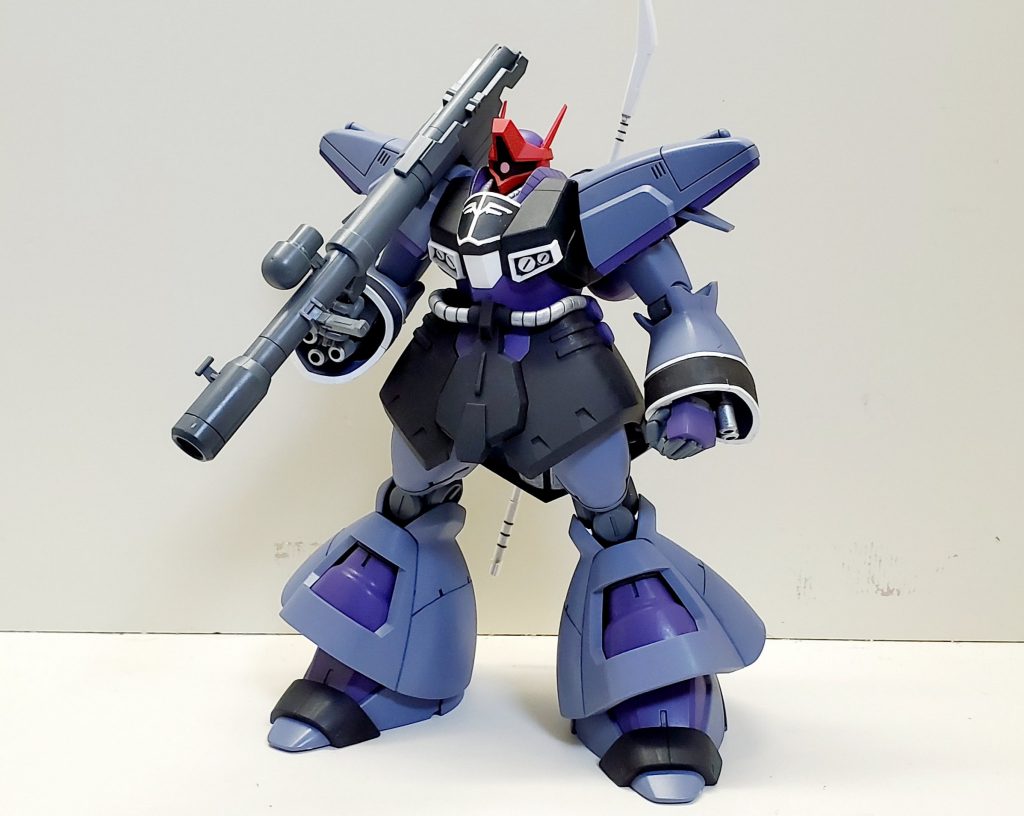 HGの袖付きドライセンです。
ドライセンは大好きですが頭部のツノだけ許せなかったので改造しました。