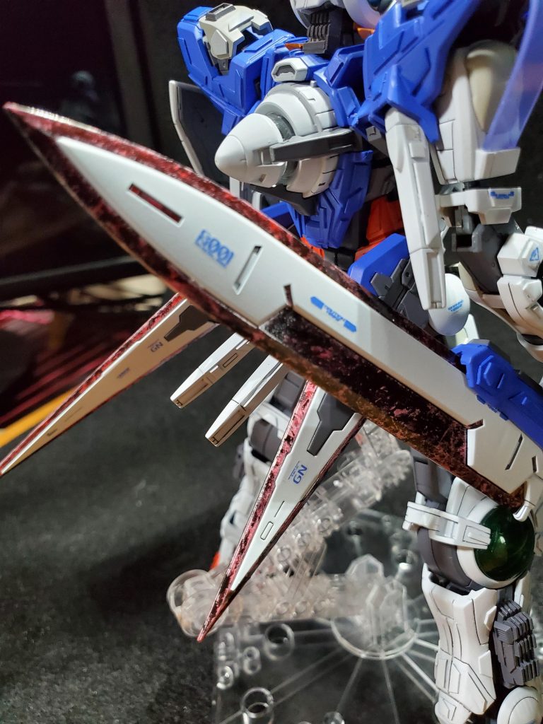 武器関係はラップ塗装、綺麗な光沢を目指しました。