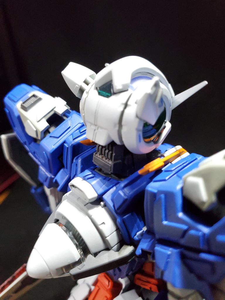 首は2ミリ延長、隙間が出来たのでここもしいたけディテールで埋めています。