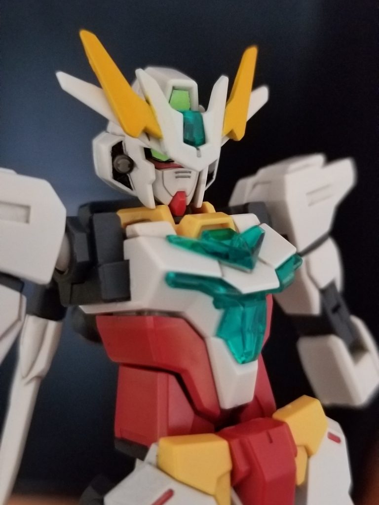 コアガンダムは頭部だけリベットを使って若干それらしくなるよう加工しました