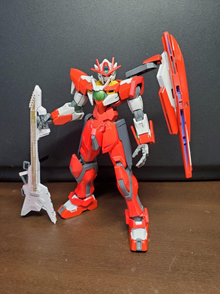 バトルよりも歌が好きなダイバーが乗る機体。
武装は一切なく、ビットも攻撃ではなく防御にしか使用しないという徹底ぶり。
反面、機体の性能は高く、誰かに狙われても簡単に逃げ切る。
GBNを始めたのも、ガンダムの曲をその原作の場所で歌いたいという思いから。