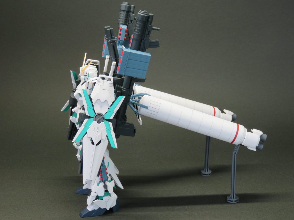 フルアーマー・ユニコーン–3枚目/制作者：たどぅー。