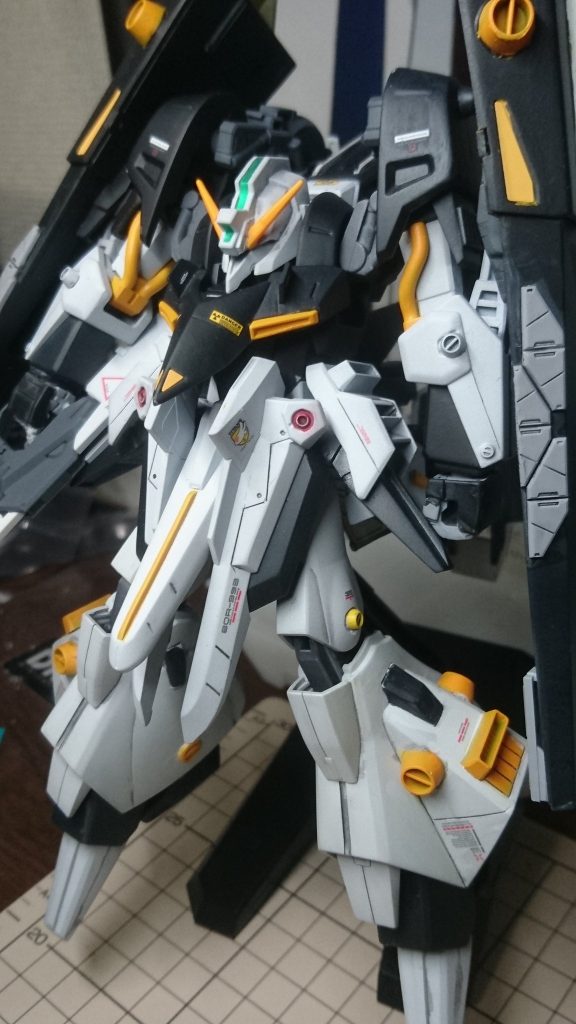 撮影ブースも作ってなかった当時、一番全身像見える写真がこれという。
ロングブレードライフル写ってねーぞ。