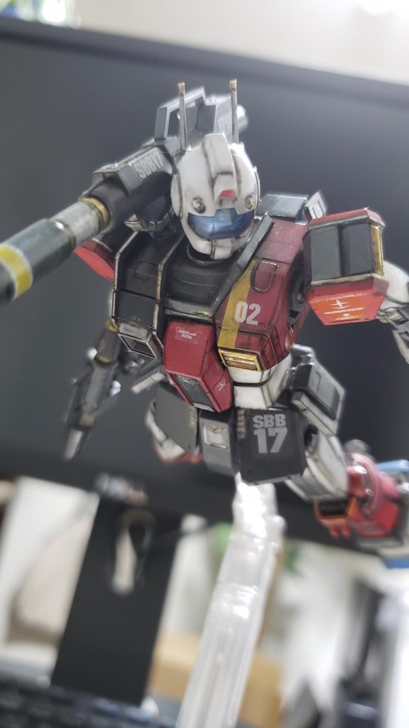 飛行ポーズイメージ。
追加のスジボリっぽいのはガンダムマーカー(細筆)の手書きラインです。