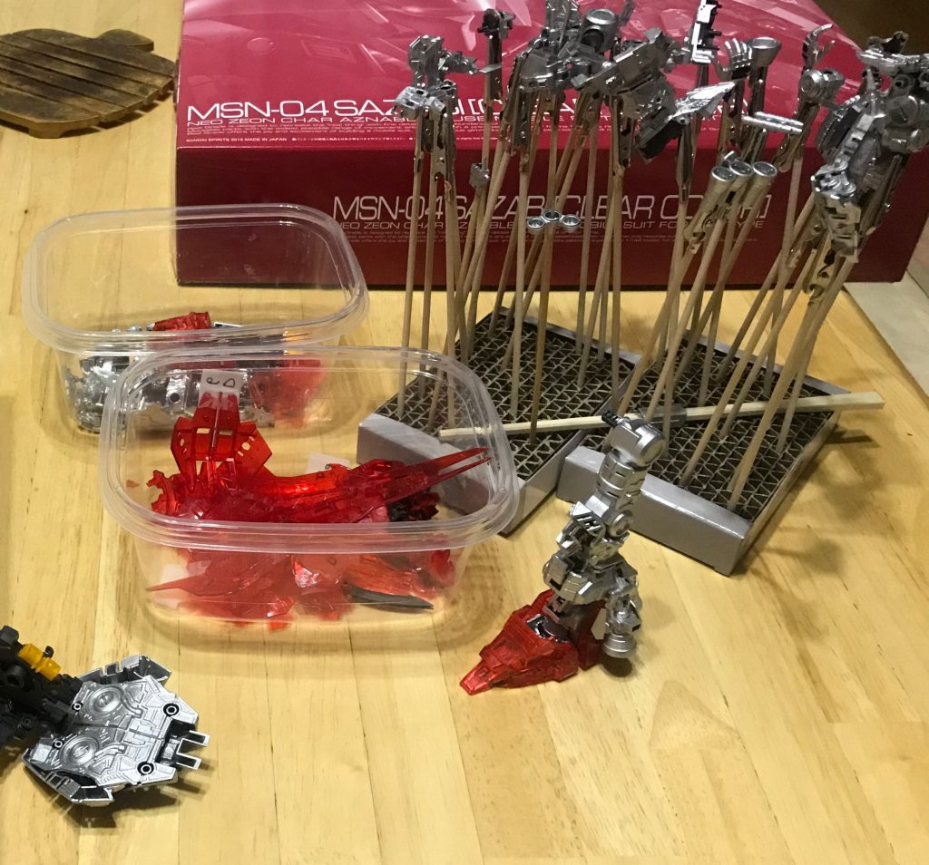 何回もコツコツ筆塗り。