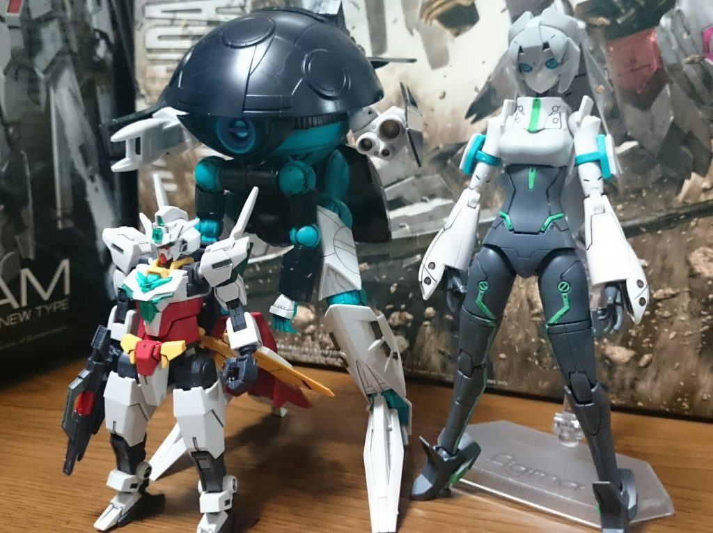 中の人のメイ、小型のコアガンダムIIと比較。
メイとの身長差はあまりないっスね。ただ脚がゴツいっスけど
コアガンダムは…まぁ、小さいのはわかりきってたっスしね。ウォドムポッドの脚の長さ=コアガンダムくらいな感じっス