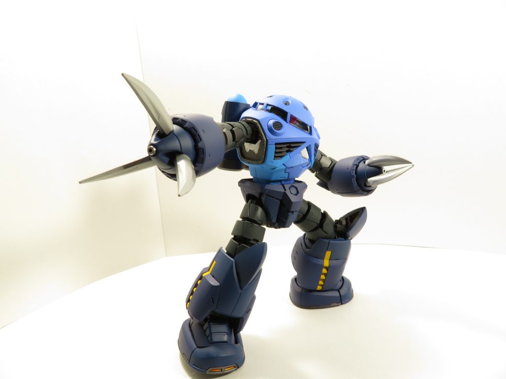 初めて作りましたが、結構格好いいですね( ´・∀・｀)このズゴックを見て少しでも涼しげな気持ちになってる貰えれば、幸いです。