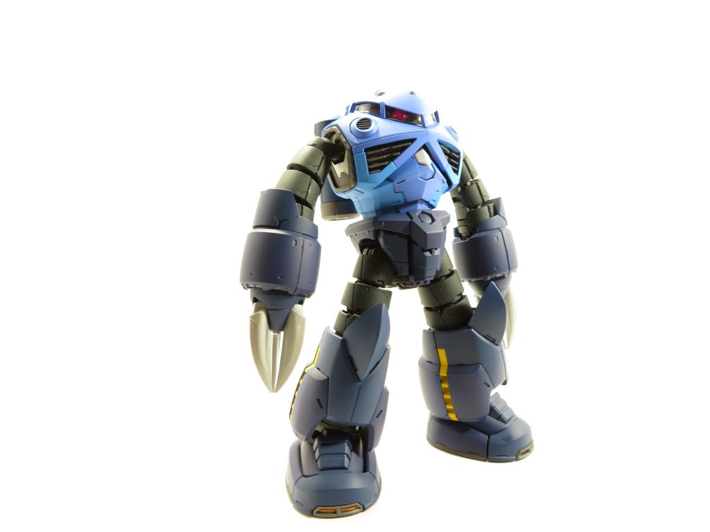 夏に近づいて来たので、何か涼しげな水泳部を作りたくて、初めてズゴックを作りました。