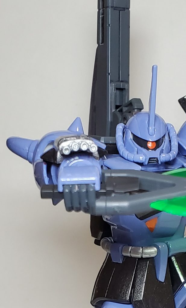 ビームガンも健在です。
飛び道具はこれとキャノンになります。
ウィップはあるのですが、射出状態のパーツがないので、脳内補完でお願いします。