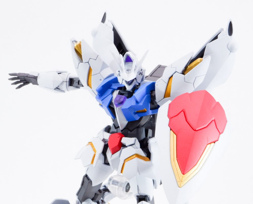 指先をシャープ化してるのがポイント。
画像だとほとんどわかりませんがヴェイガン顔になってます。