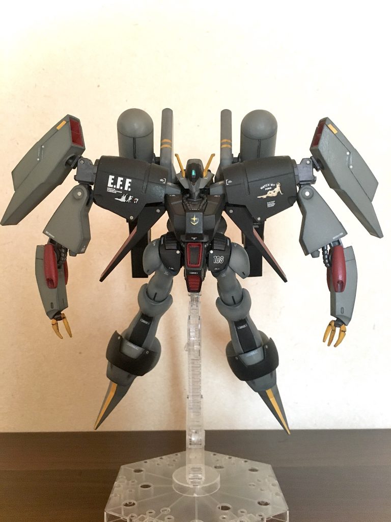 バイアランは正面からのショットが映えますね。