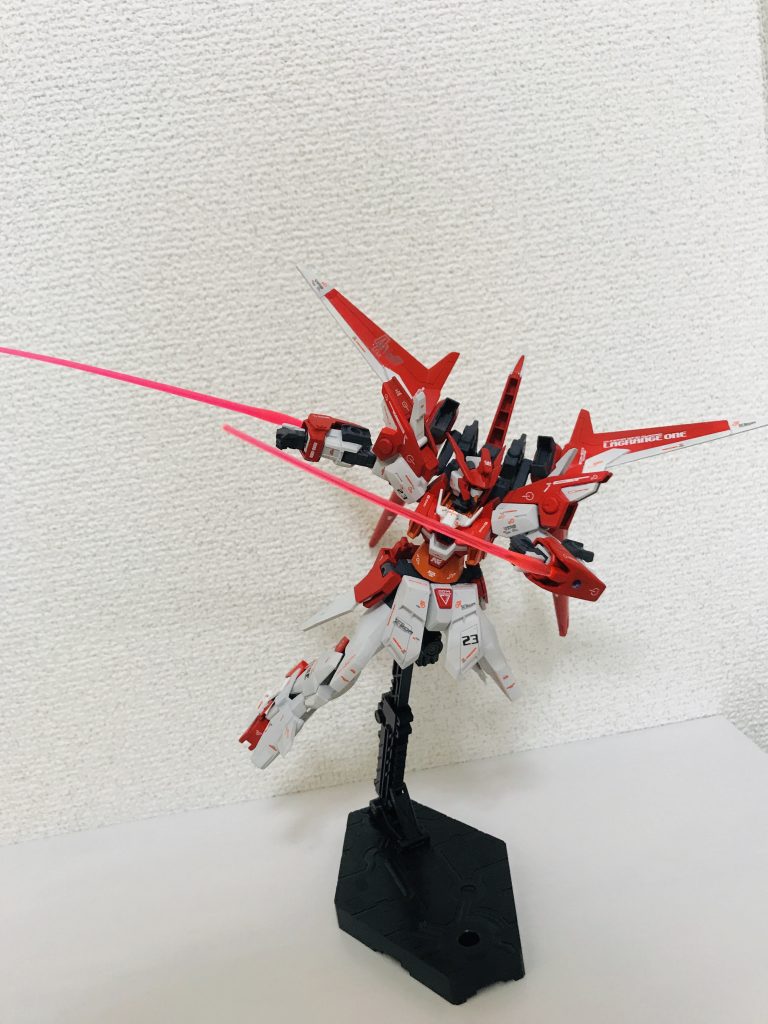 内蔵型ビームサーベル！