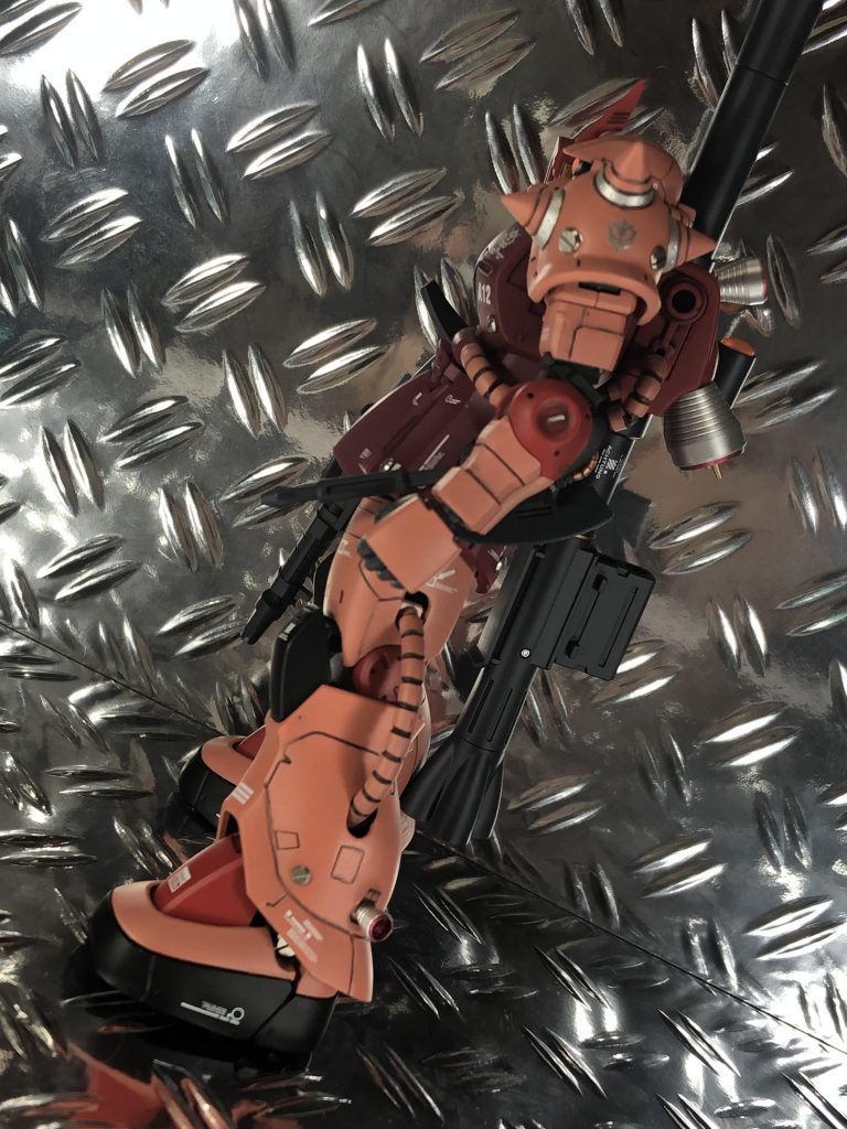 HGオリジン版ザクⅡシャア専用カラー–3枚目/制作者：ぽんじゅ