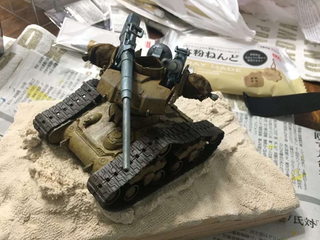 そして泥濡れ感には100均のアクセサリー作り用のレジンを使いました。