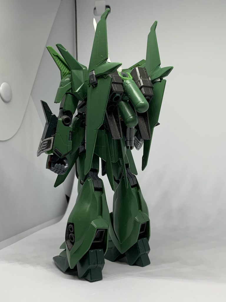 おせなか。
微妙に古いキットなので色々と目立つ所があったりなかったり。