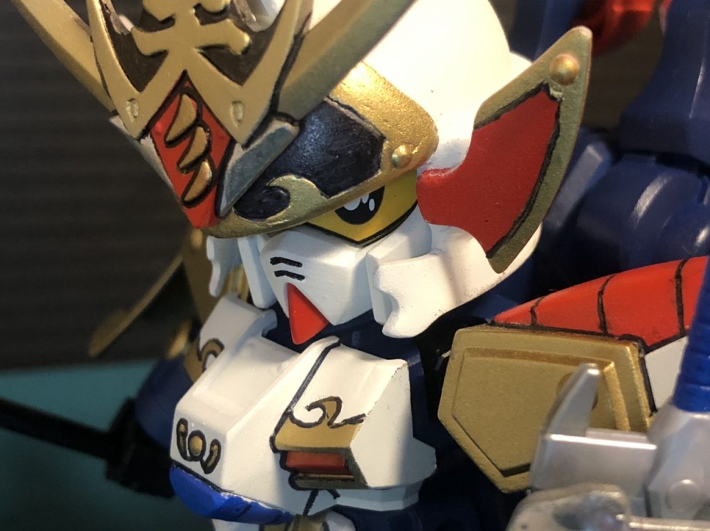 カブトはプラ板とパテも使いながら。
目は、真駆参大将軍の濡れた目を採用。