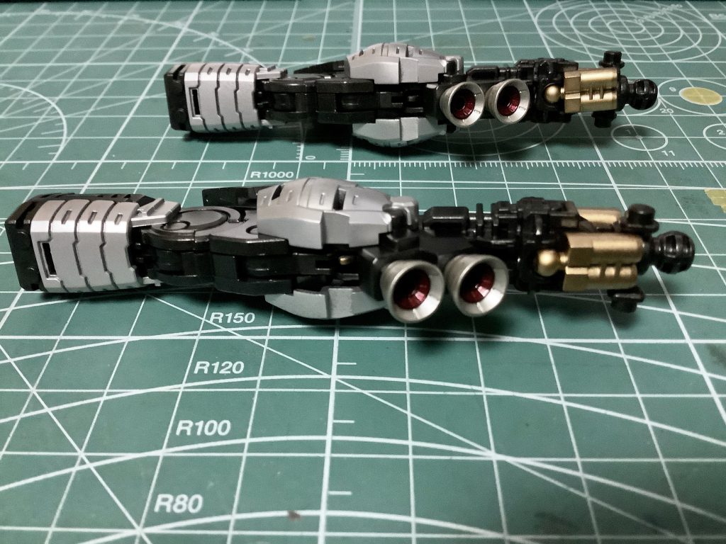 萌えポイント。
見えないシリンダーも塗り分けるのがジャスティス。