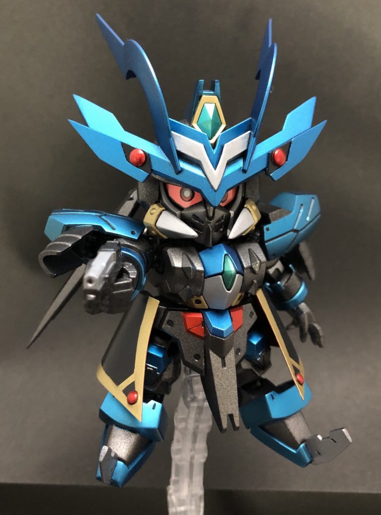 ハンドガン。

拳銃は24thセンチュリーウェポンズのGNピストルをカットしてパテで調整しました。