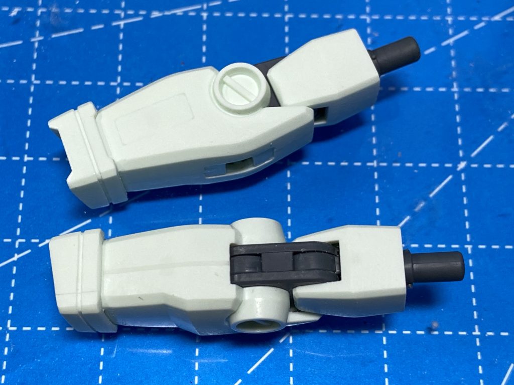 元々スッキリしてますが、合わせ目段落ちとかマウント穴とか塞いでさらにスッキリさせてます