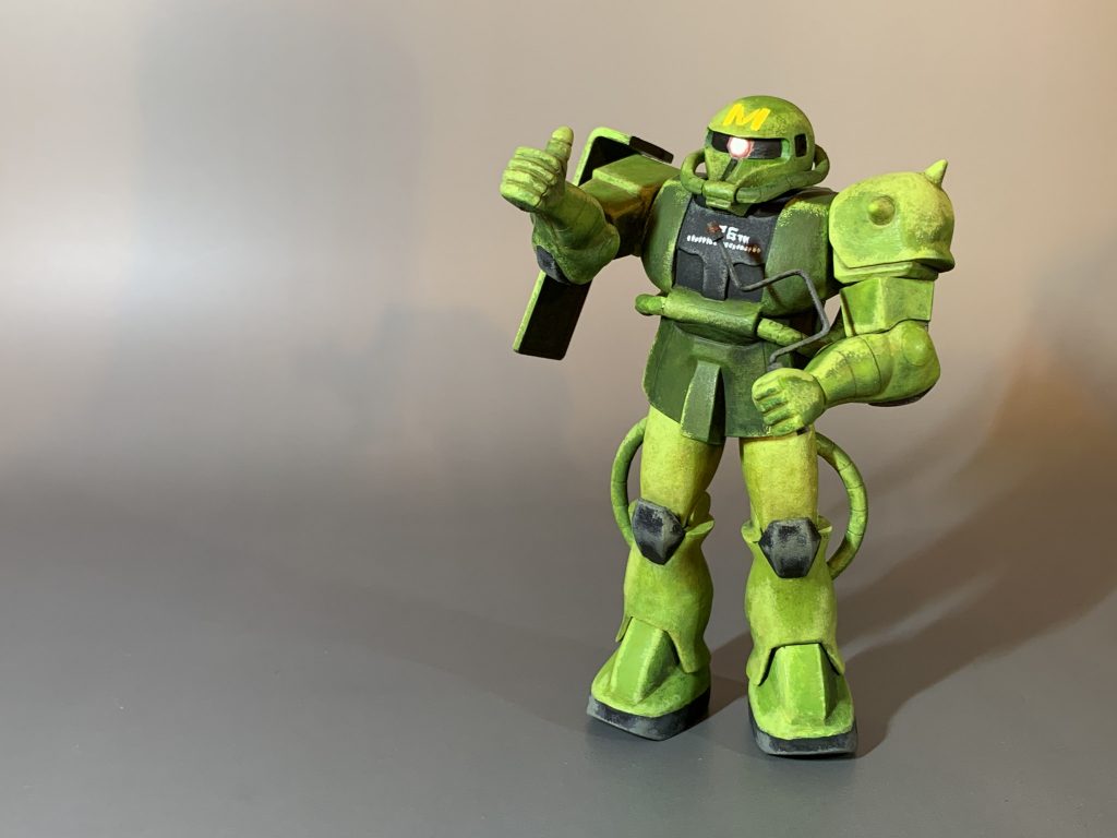 旧キットの量産型ザクでこんなザクを製作しました。