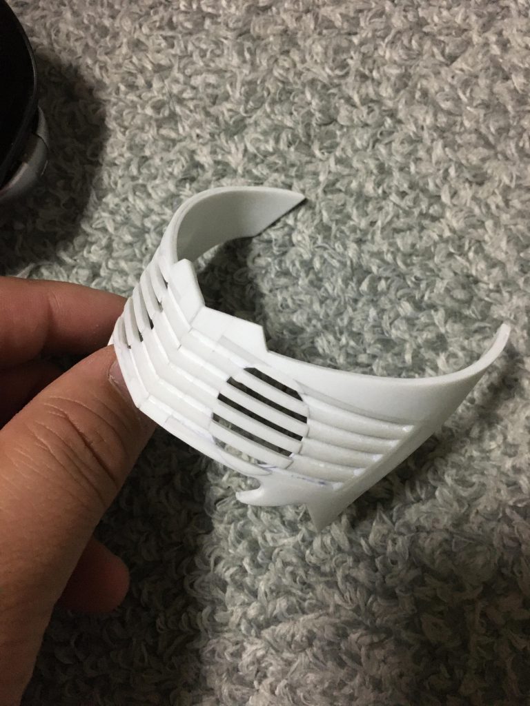 顔の製作は難しかったです。