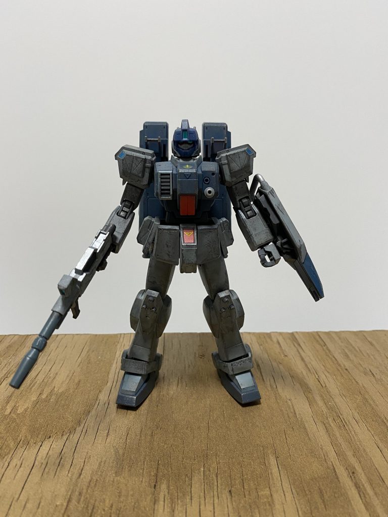 正面より。前から見るとシンプルです。