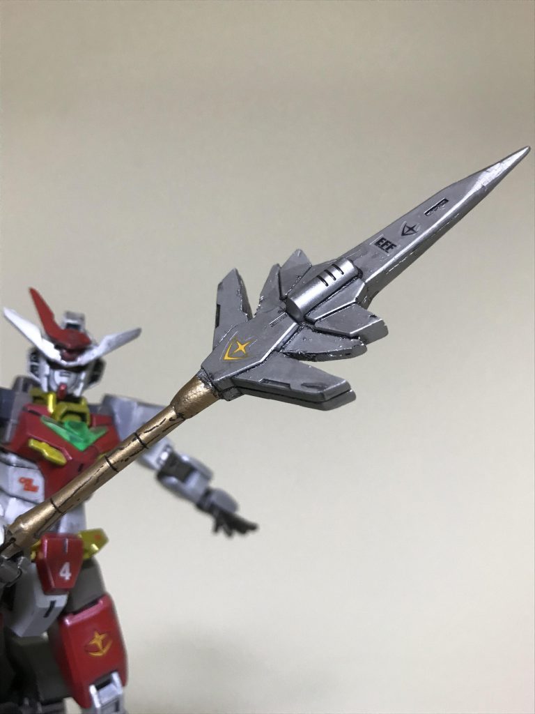 武装のテッカマンスペアーは HGBF ギャンスロットの槍を デザインナイフや鉄ヤスリで 削って作りました。