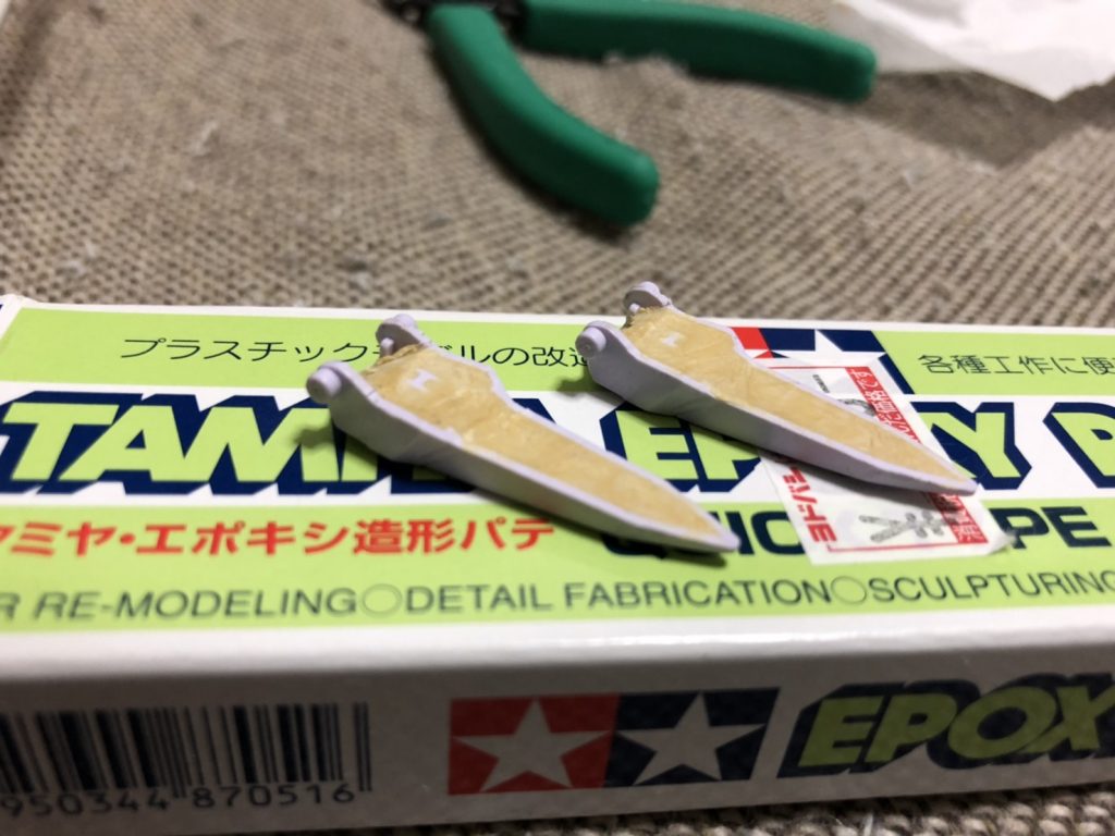 工作
ただ埋めただけですが、
肩の部分を強調させるため、肉埋めをしました。