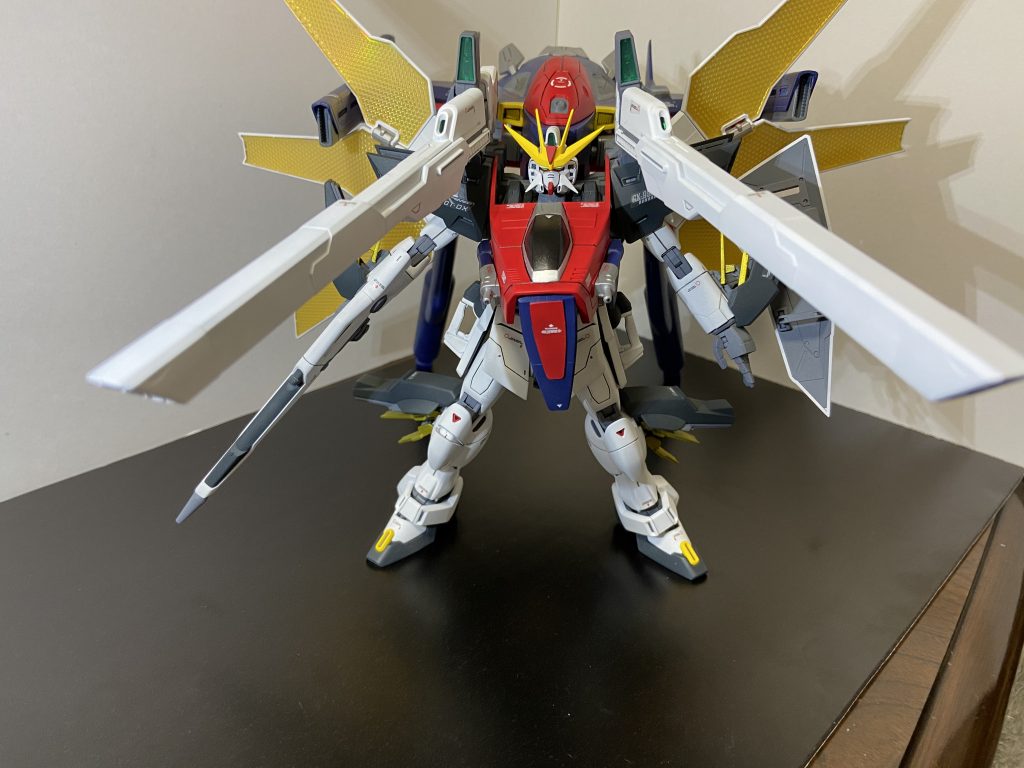 合体状態でも無理なくサテライトキャノンが展開可能です。