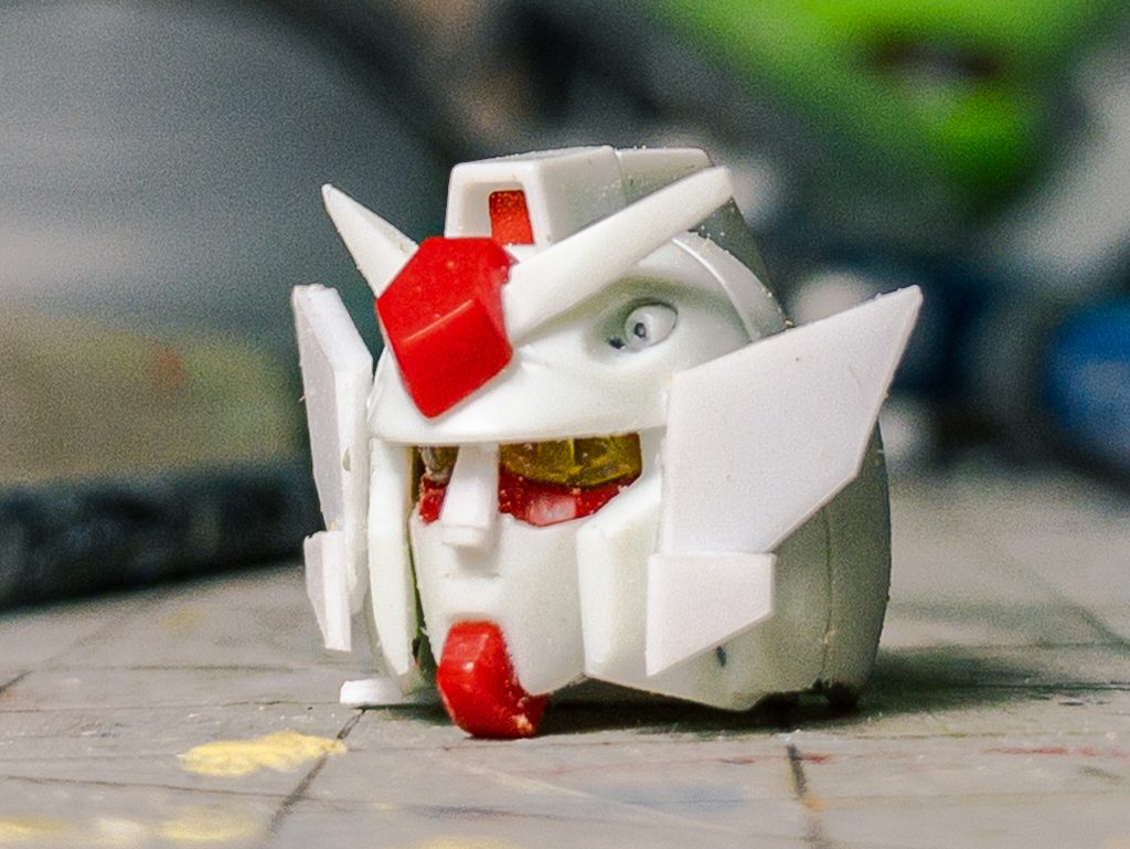 ゼノン 頭部は
リヴァイブHG ガンダムを芯に制作