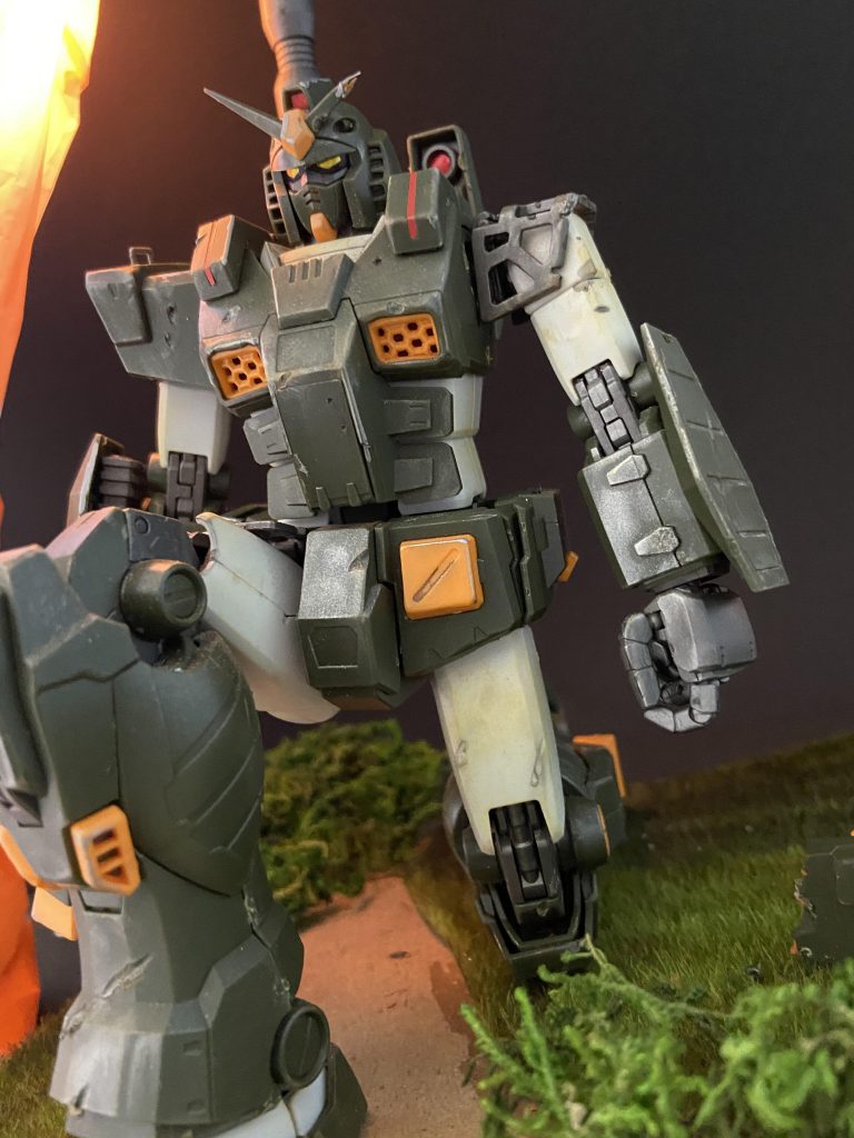 夕焼けっぽく撮影。この画像を見てまだ朽ちた感じや汚しが全然足りないと思い追加でウェザリングかけました。