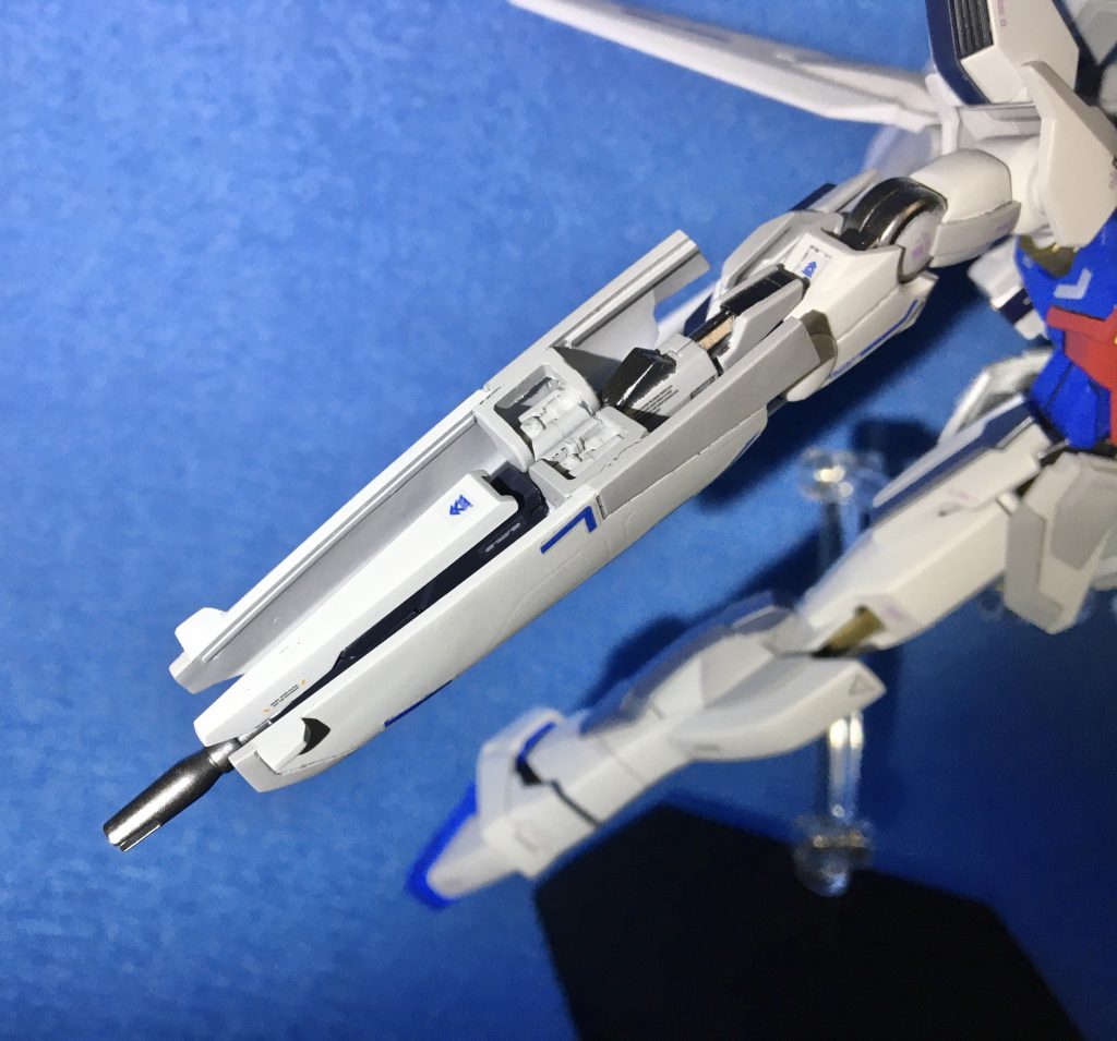 【シールドバスターライフルMk-Ⅱ】
Xのメイン武器であるライフルもミキシングで作成。マズル&バレル以外は他キットからの流用です。