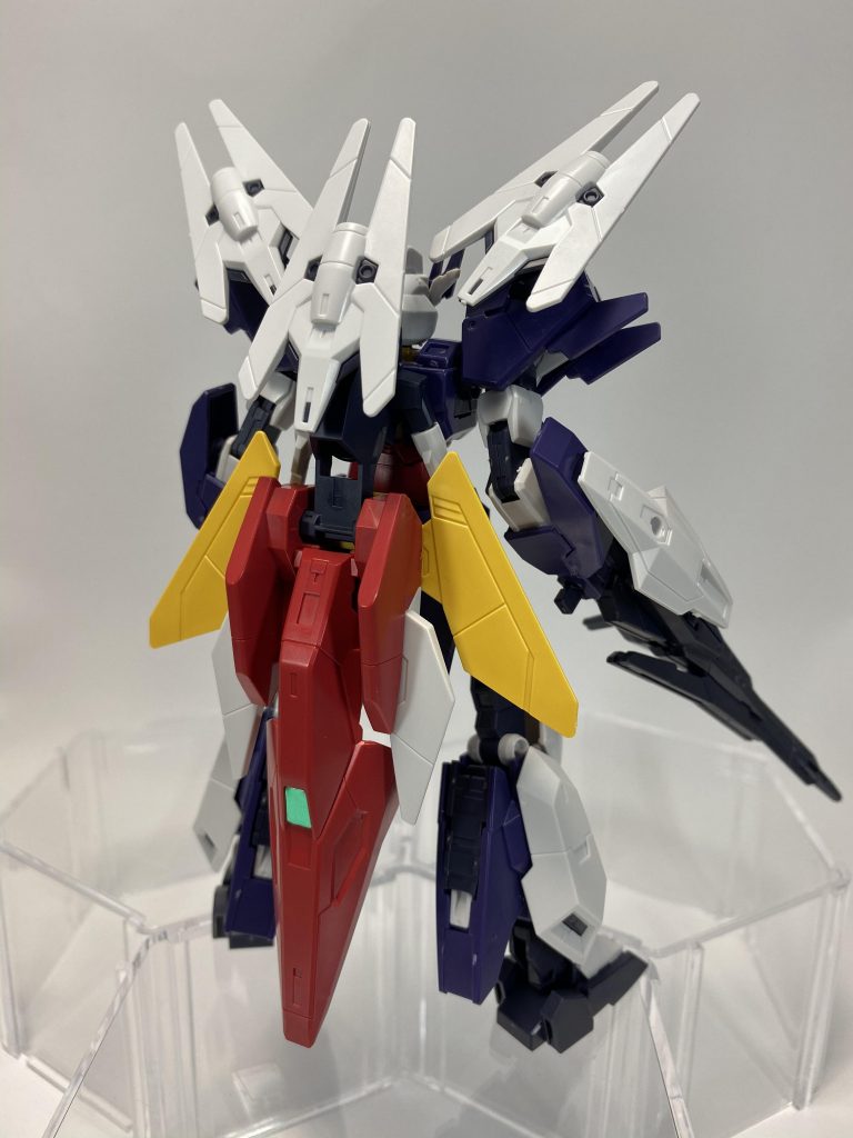 背中のカッコイイったらない。
立たせとくだけでいい、渋い。いぶし銀。