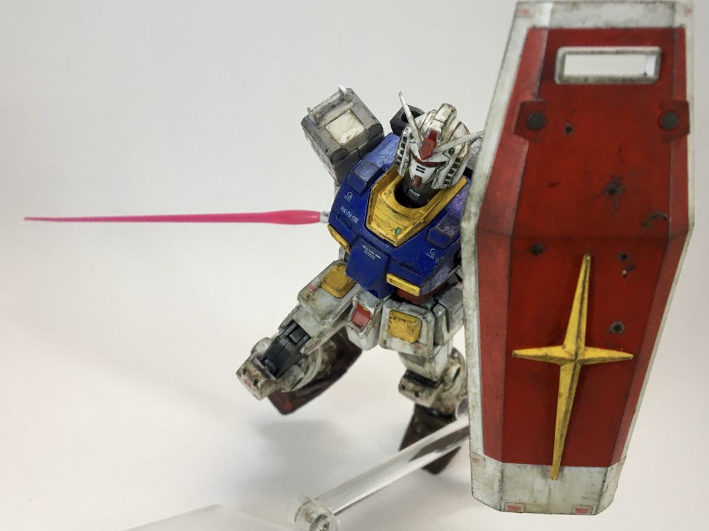 ビームサーベルで接近戦。