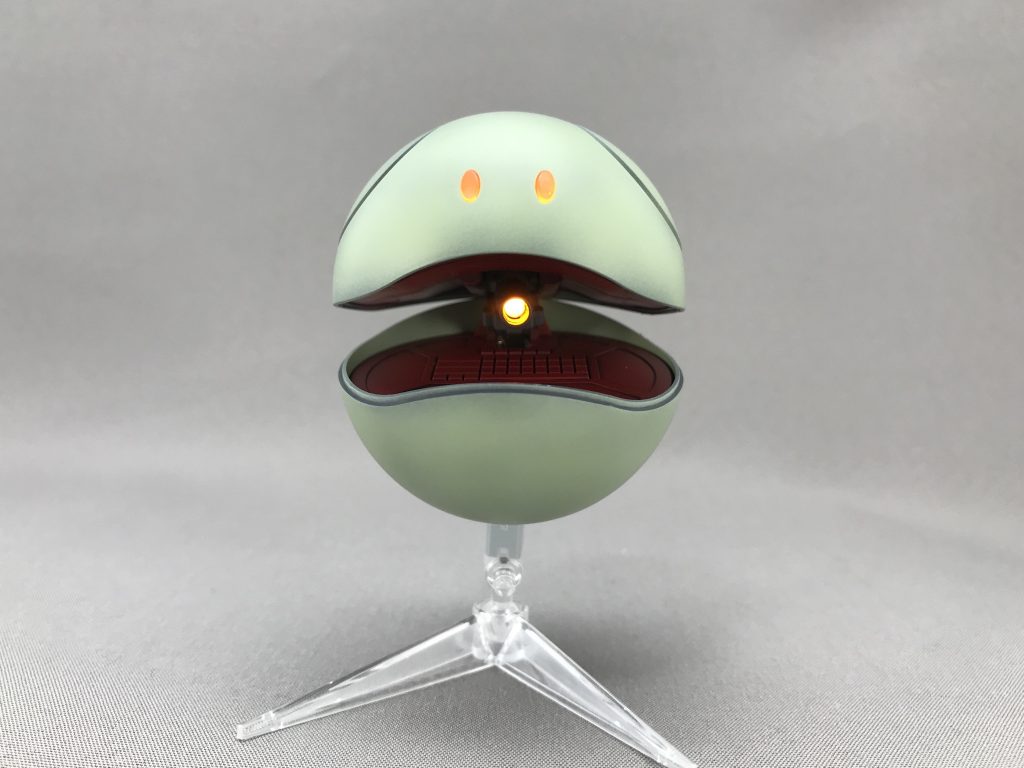 ジャンクでメガ粒子砲を作りました。
中に砲弾型LEDがあり、光ります。