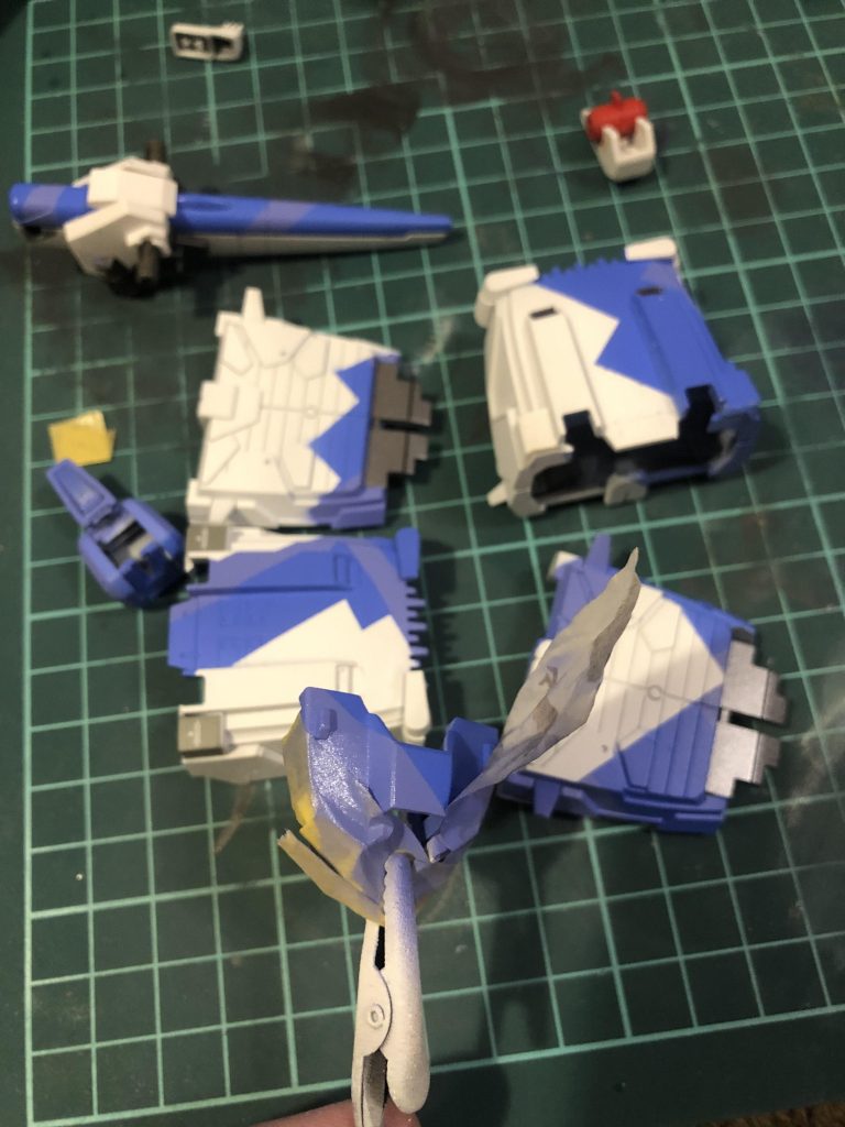 スプリッター塗装、慣れなくてマスキングテープ沢山使ってしまいました…