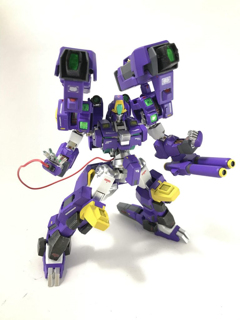 そして右手はこの機体の最大の特徴であり
最強の武装バニッシュハンド