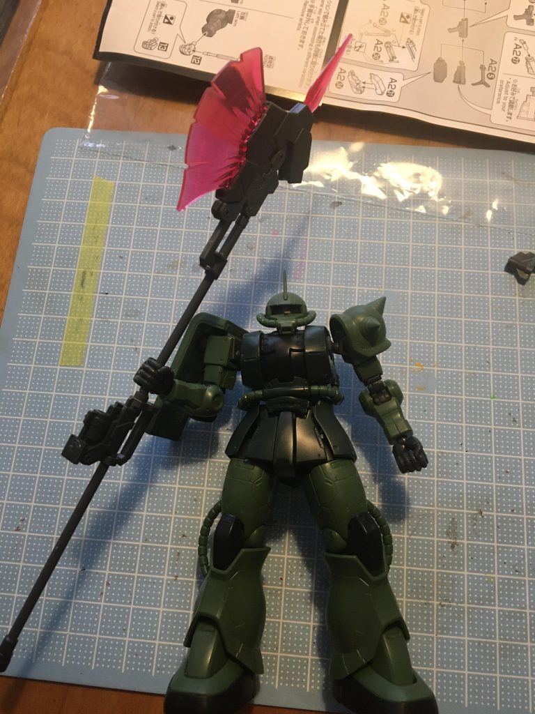 実はシステムウェポンキット7も買ってきたのですが、無改造でコンパチできなかったのでお蔵入り。
一応大型ビームアックスを持たせてみたけど、やっぱりザクには実体武器だなぁ。