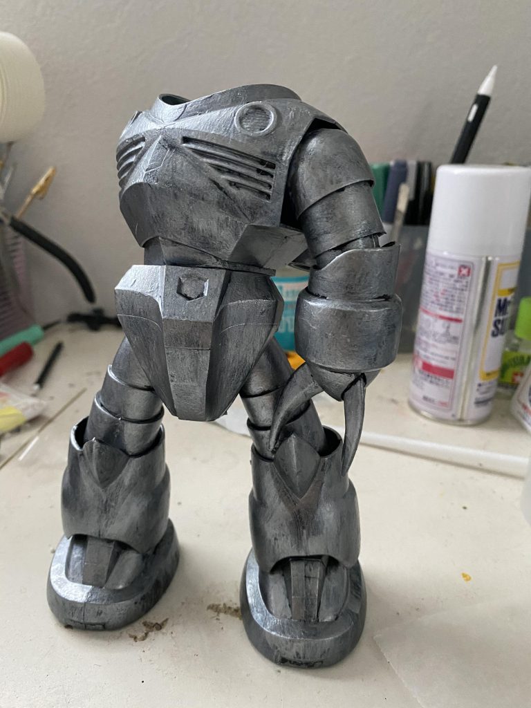 シルバーは筆塗り。
もうちょっと黒を残して陰影表現すればよかった