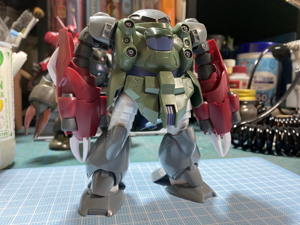 ズゴックEの頭部に変更(第二案)