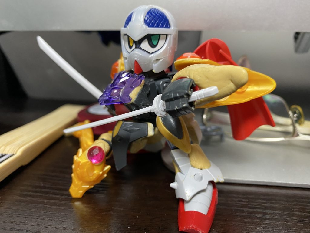 形づくり。三国伝の孫権ガンダムから肩を。可動アップのため、少し腕延長しています。