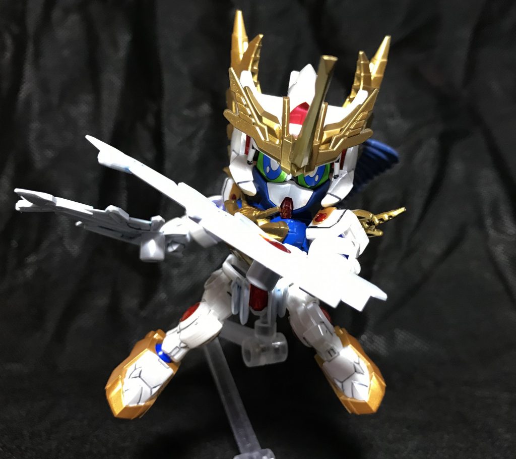 軽装状態で二刀流。
この状態ではかなり可動部の干渉が少なくとても動かしやすいですね。