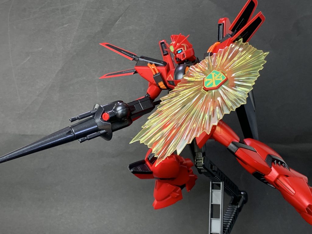 お気に入り
バックパックが特に攻撃武装ではないのを知った時はたまげましたね(F91を参考にしてわざわざ小型MSにデカいの背負わせてるのに?!)。
だから写真も急制動かけてるだけ。