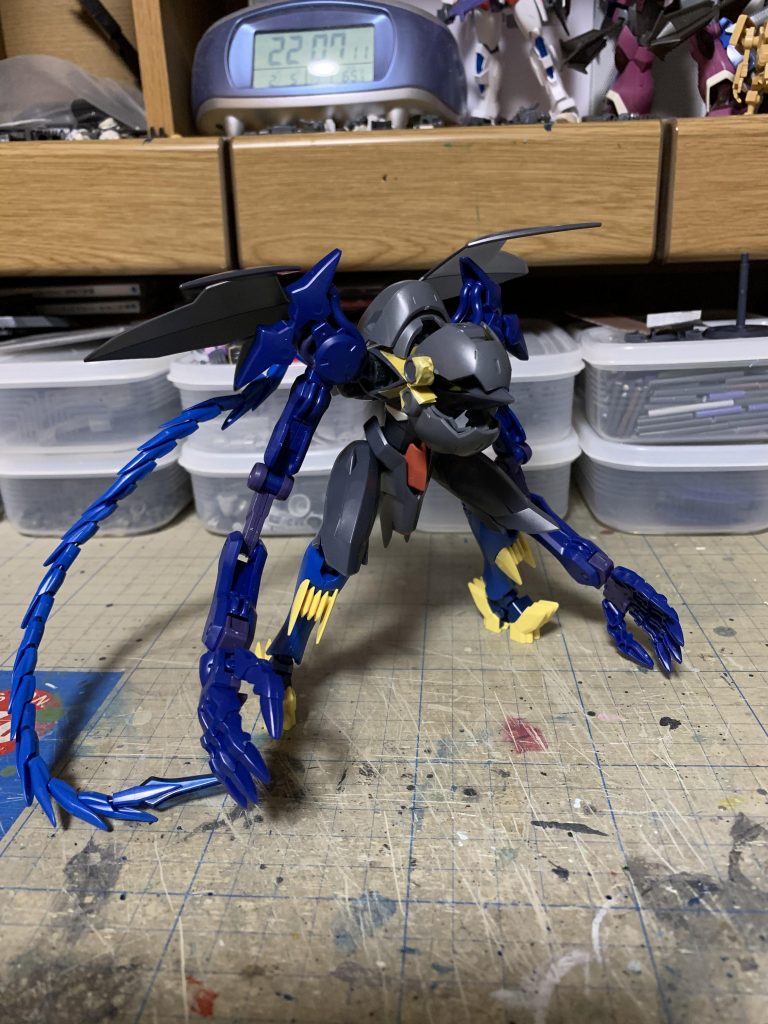 ゼダス、ギラギラーガ、ゼルトザームアーム×2、ブキヤパーツで構成しています。