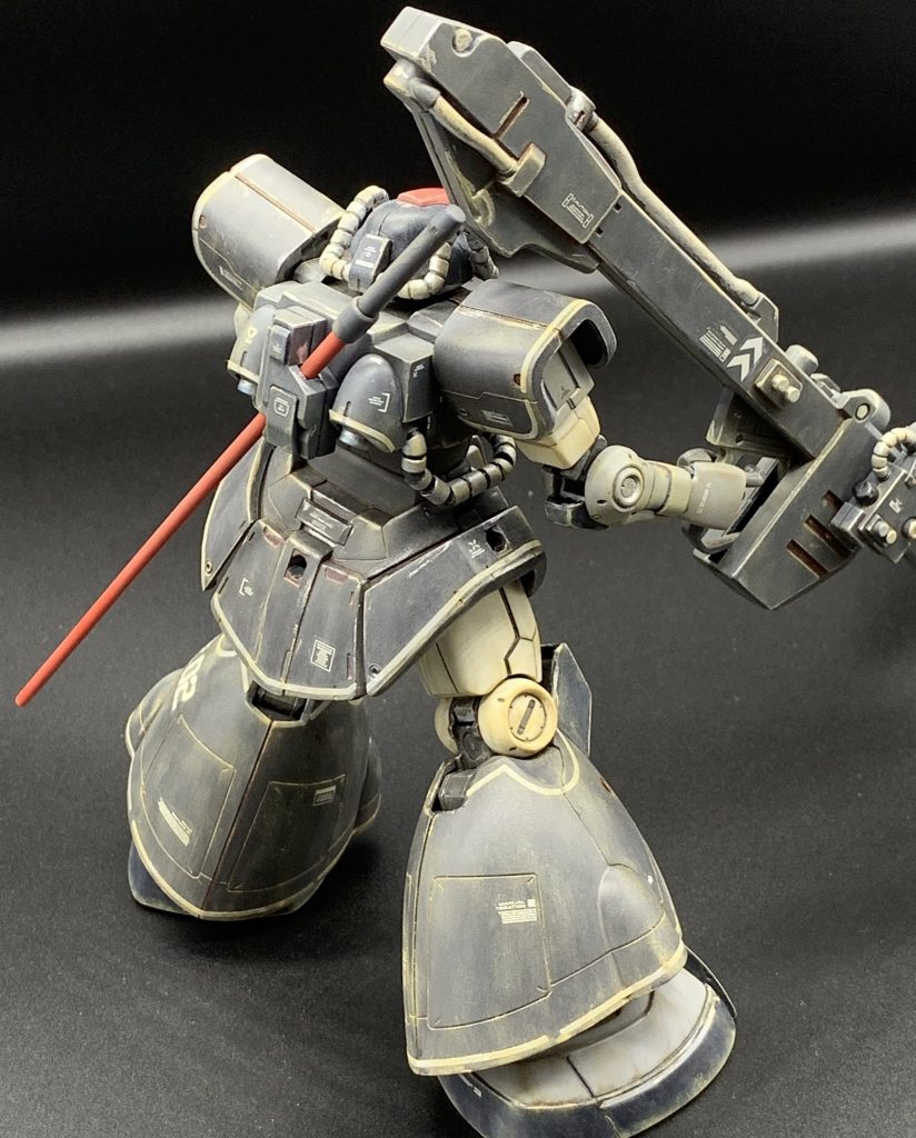 特徴的な白のラインのみ付属のマーキングシールを使用。あとはハイキューやガンダムデカールの水転写を使っています。